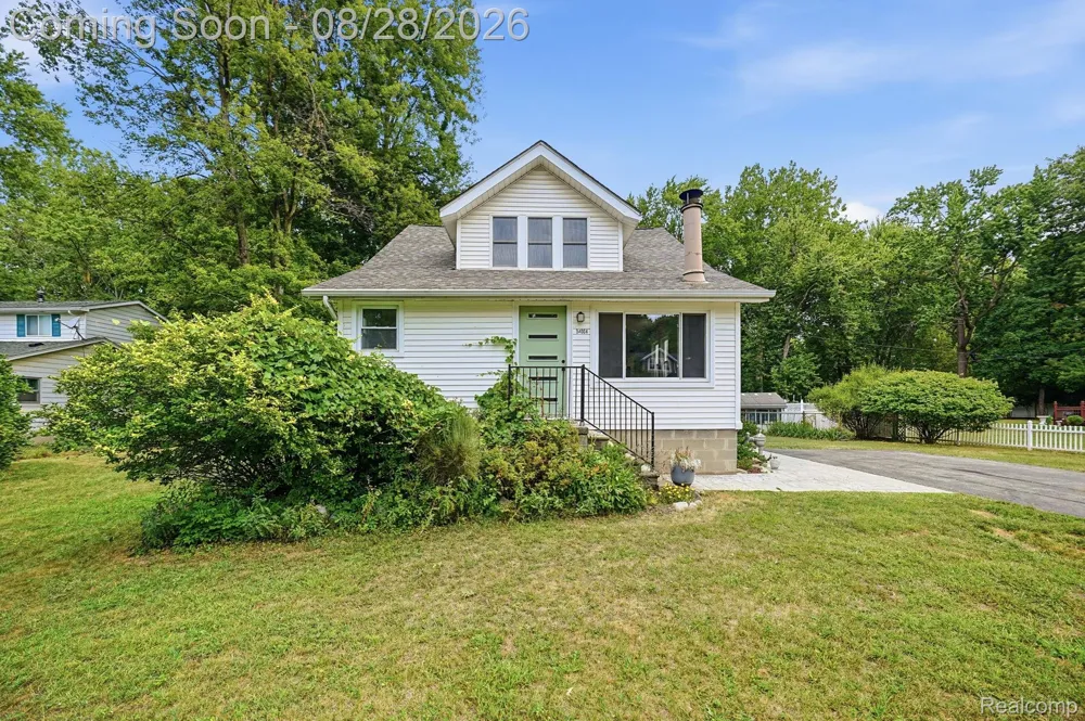 34004 Kirby Street Farmington Hills City, MI 48335