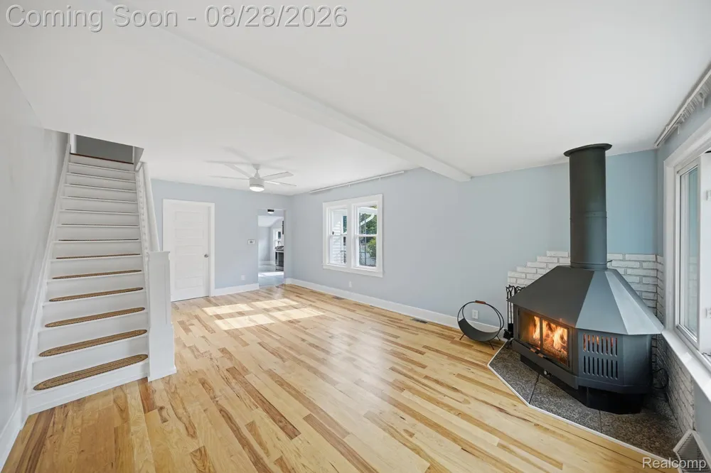 34004 Kirby Street Farmington Hills City, MI 48335