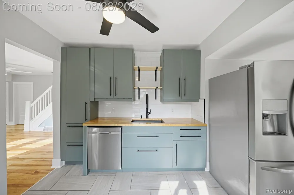 34004 Kirby Street Farmington Hills City, MI 48335