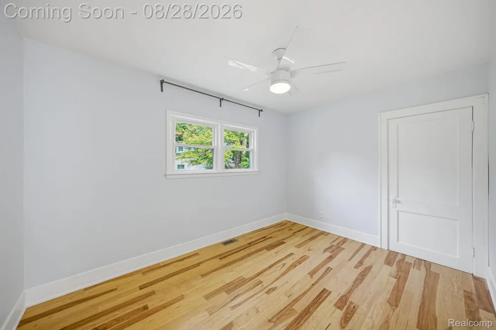 34004 Kirby Street Farmington Hills City, MI 48335