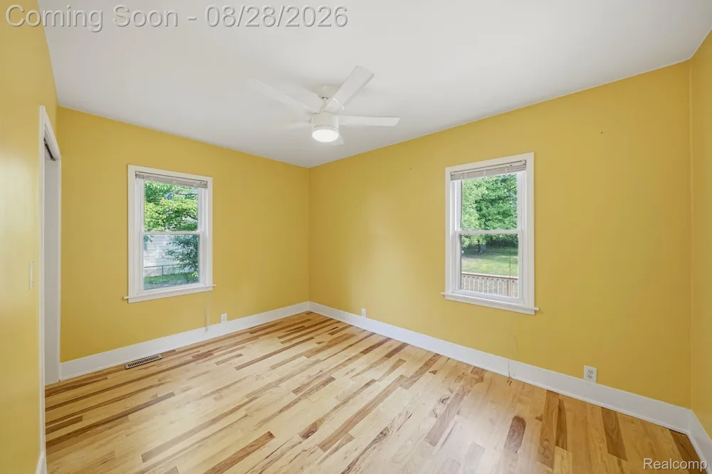 34004 Kirby Street Farmington Hills City, MI 48335