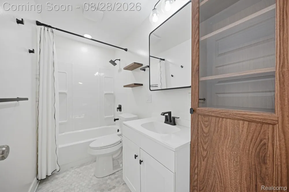34004 Kirby Street Farmington Hills City, MI 48335