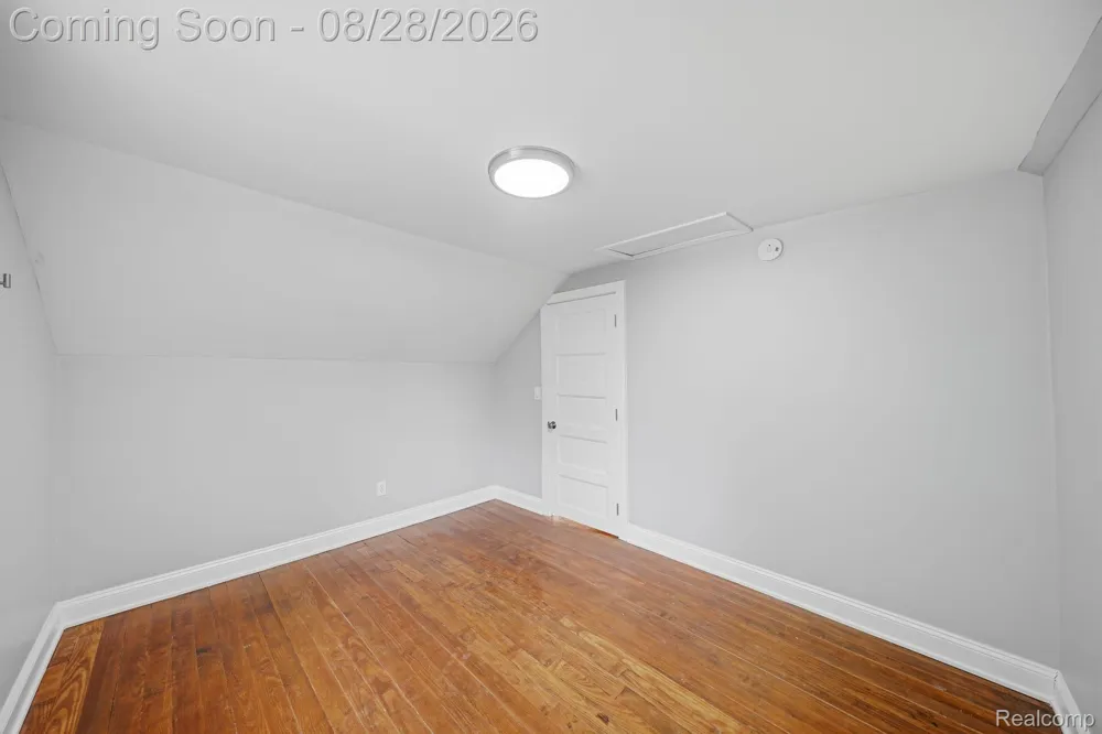 34004 Kirby Street Farmington Hills City, MI 48335