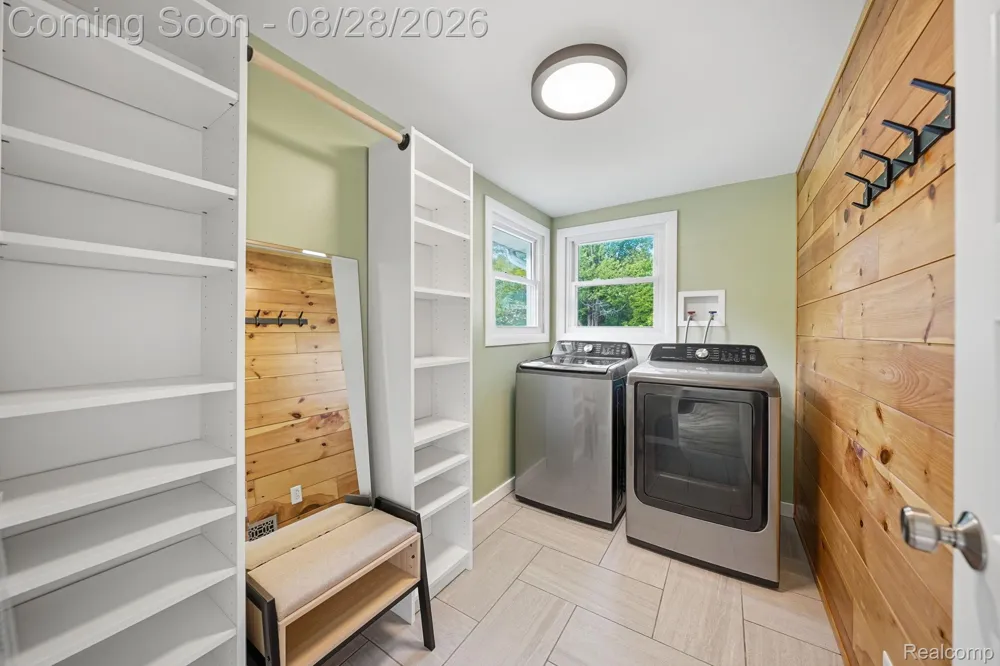 34004 Kirby Street Farmington Hills City, MI 48335