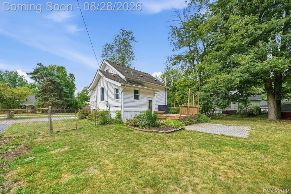 34004 Kirby Street Farmington Hills City, MI 48335