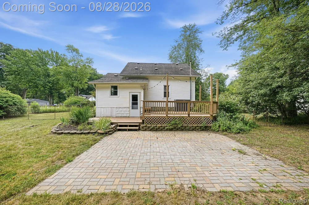 34004 Kirby Street Farmington Hills City, MI 48335