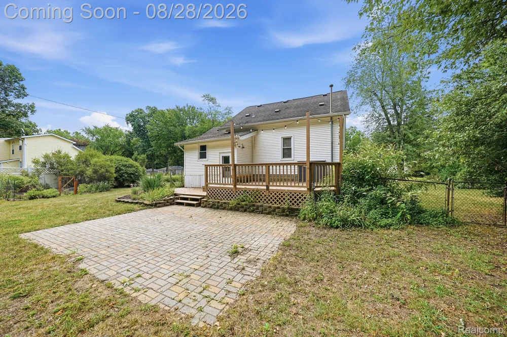 34004 Kirby Street Farmington Hills City, MI 48335