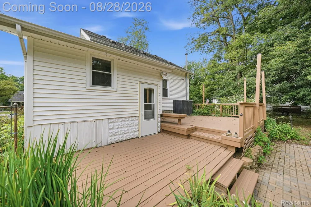 34004 Kirby Street Farmington Hills City, MI 48335