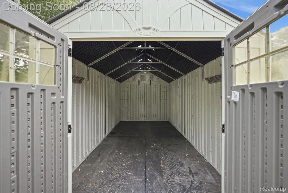 34004 Kirby Street Farmington Hills City, MI 48335