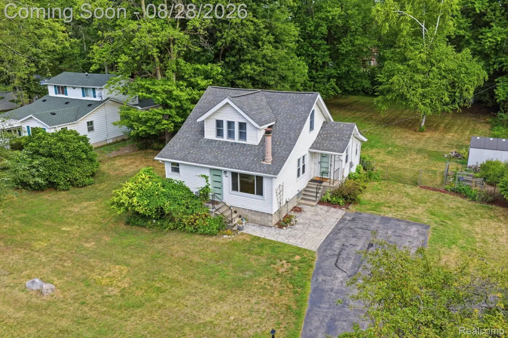 34004 Kirby Street Farmington Hills City, MI 48335