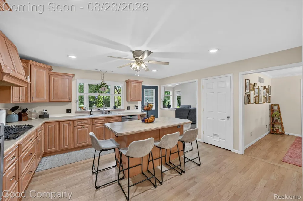 2145 Cole Road Orion Charter Township, MI 48362