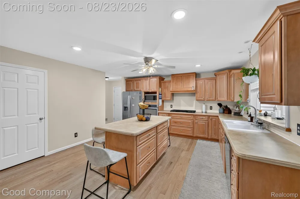 2145 Cole Road Orion Charter Township, MI 48362