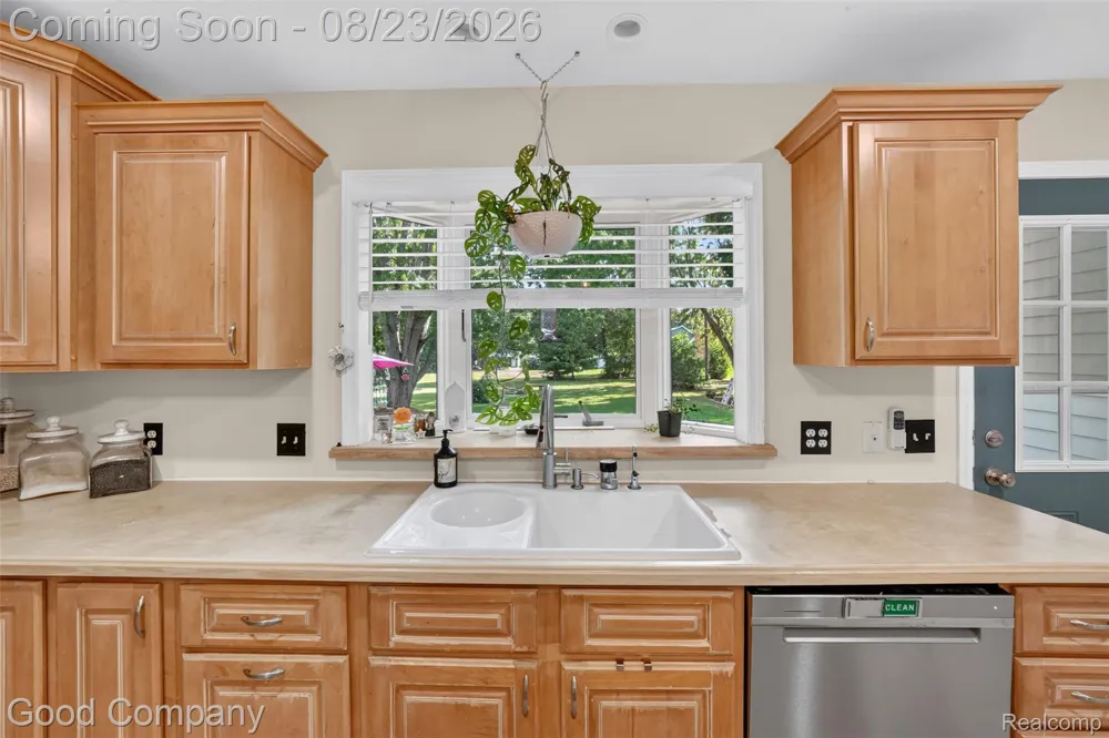 2145 Cole Road Orion Charter Township, MI 48362