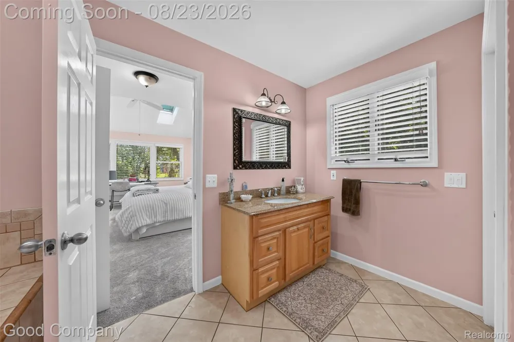 2145 Cole Road Orion Charter Township, MI 48362