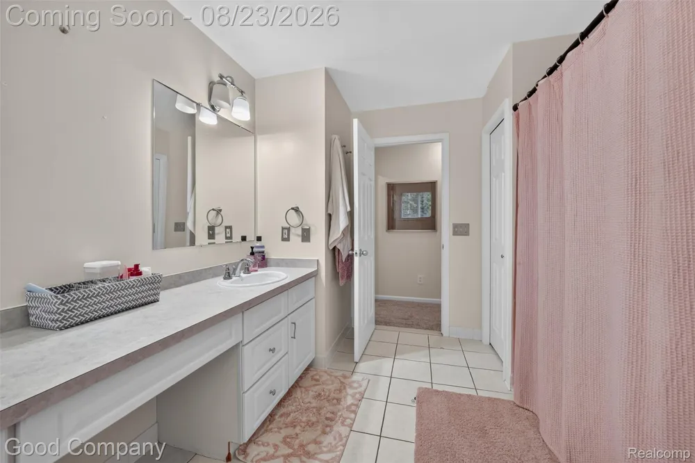 2145 Cole Road Orion Charter Township, MI 48362