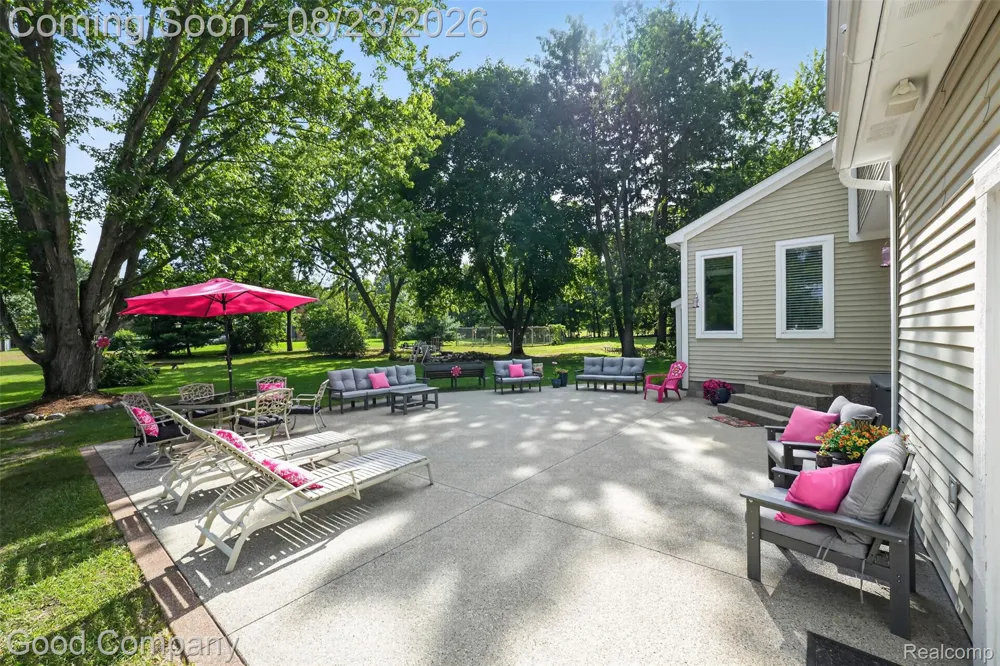 2145 Cole Road Orion Charter Township, MI 48362