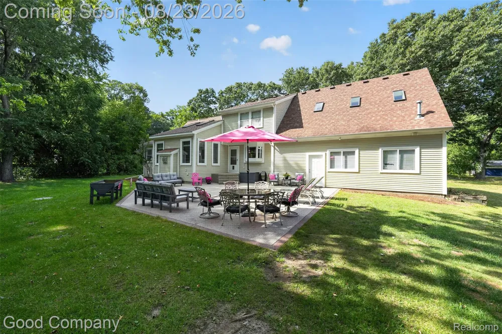 2145 Cole Road Orion Charter Township, MI 48362