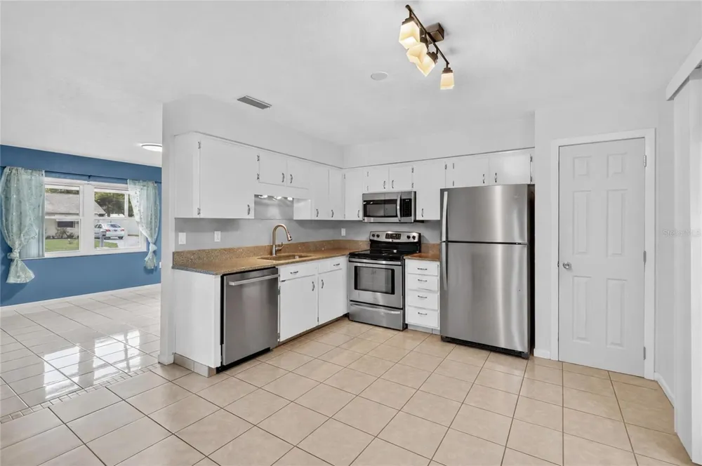6312 SWEETWATER DRIVE E Lakeland, FL 33811