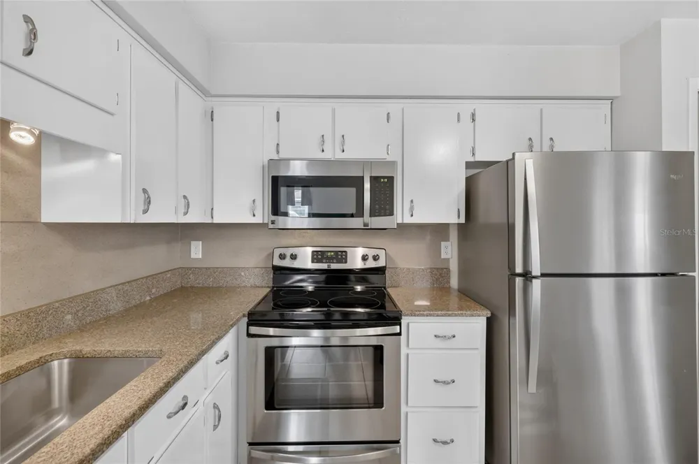 6312 SWEETWATER DRIVE E Lakeland, FL 33811