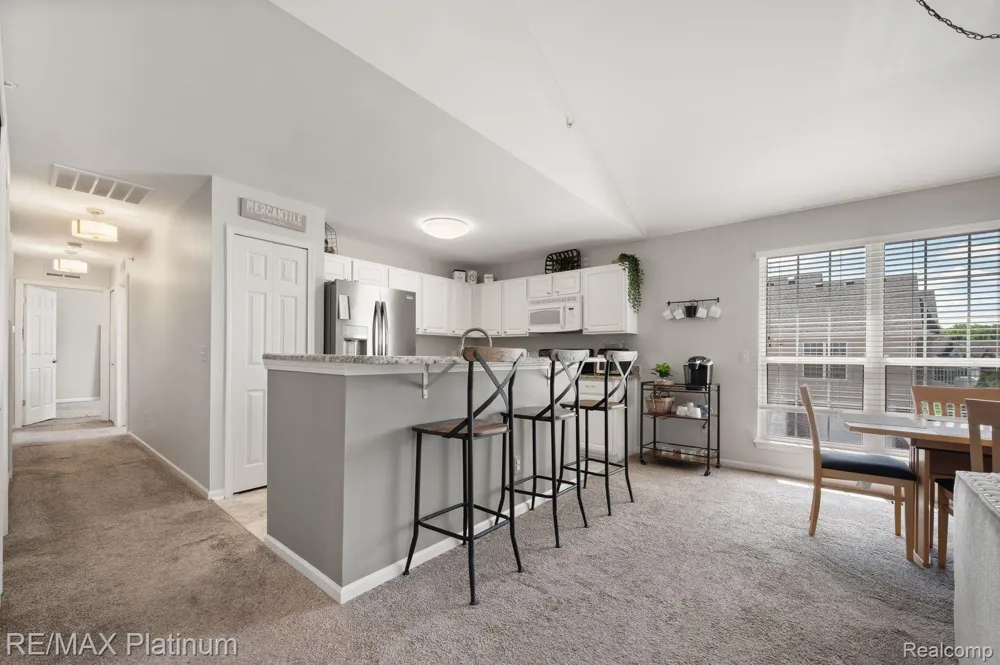29908 Heritage Parkway #25 Warren City, MI 48092