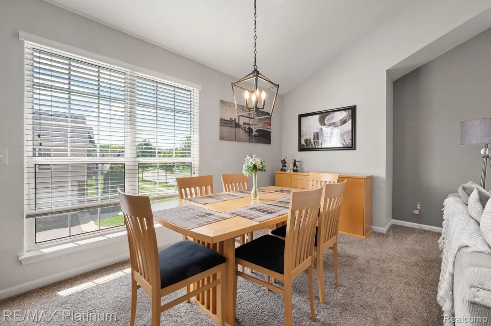 29908 Heritage Parkway #25 Warren City, MI 48092