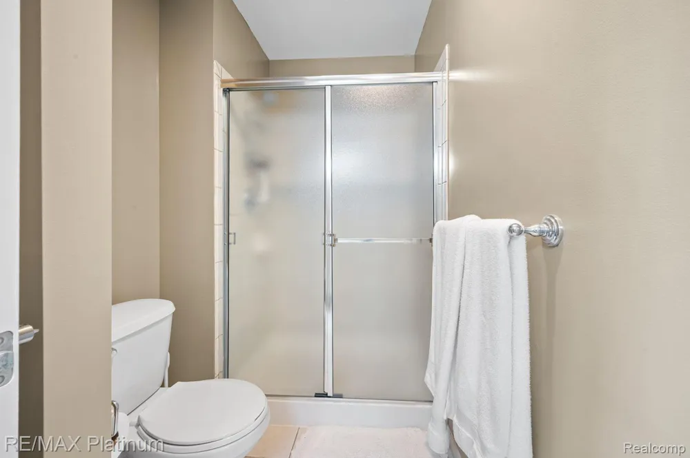 29908 Heritage Parkway #25 Warren City, MI 48092
