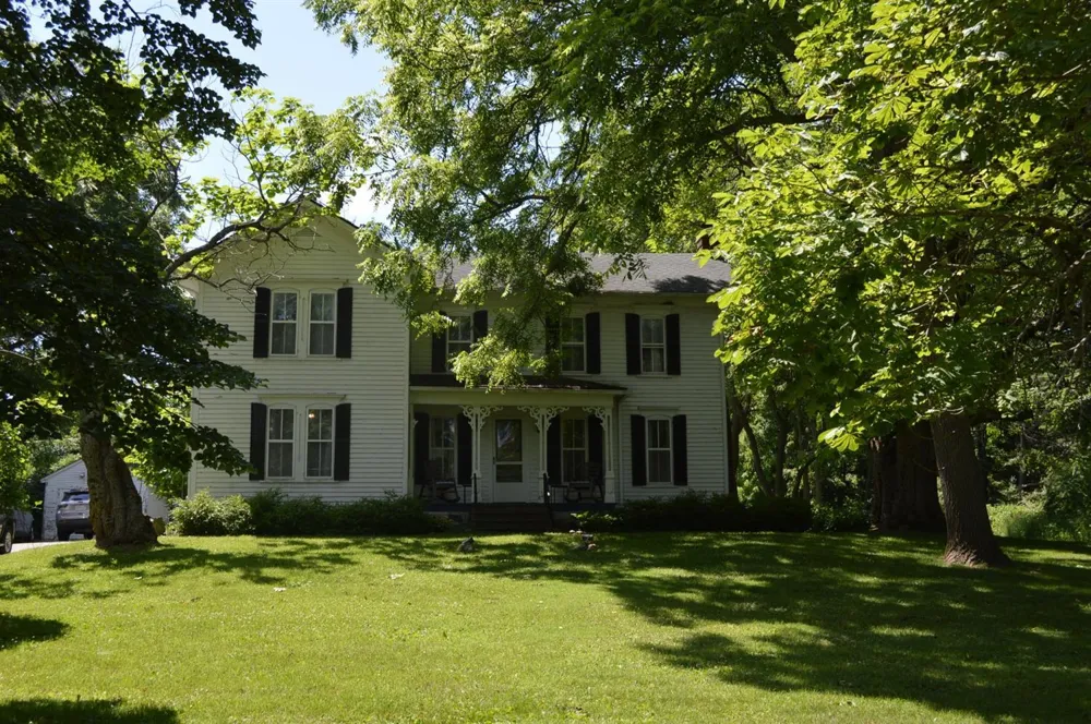 4561 Lake Road Columbia Township, MI 49234
