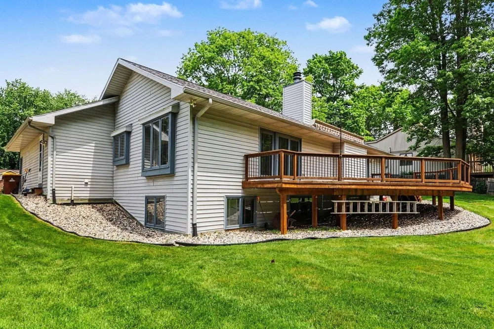 5649 Woodstock Drive Delta Charter Township, MI 48917