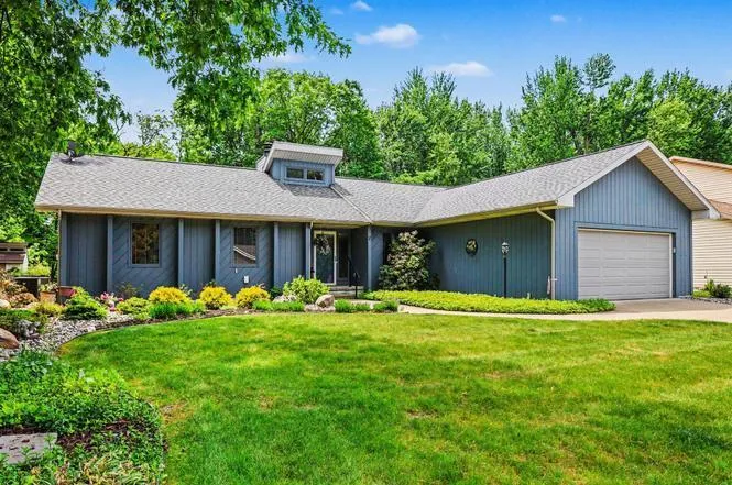 5649 Woodstock Drive Delta Charter Township, MI 48917