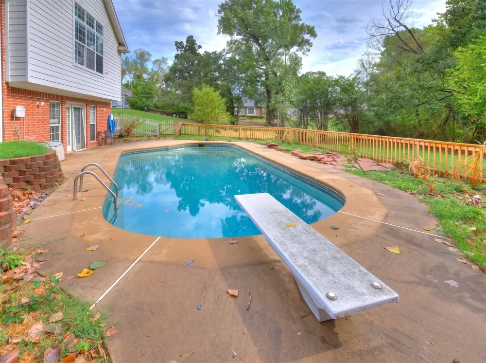 239 Woodview Lane Sapulpa, OK 74066