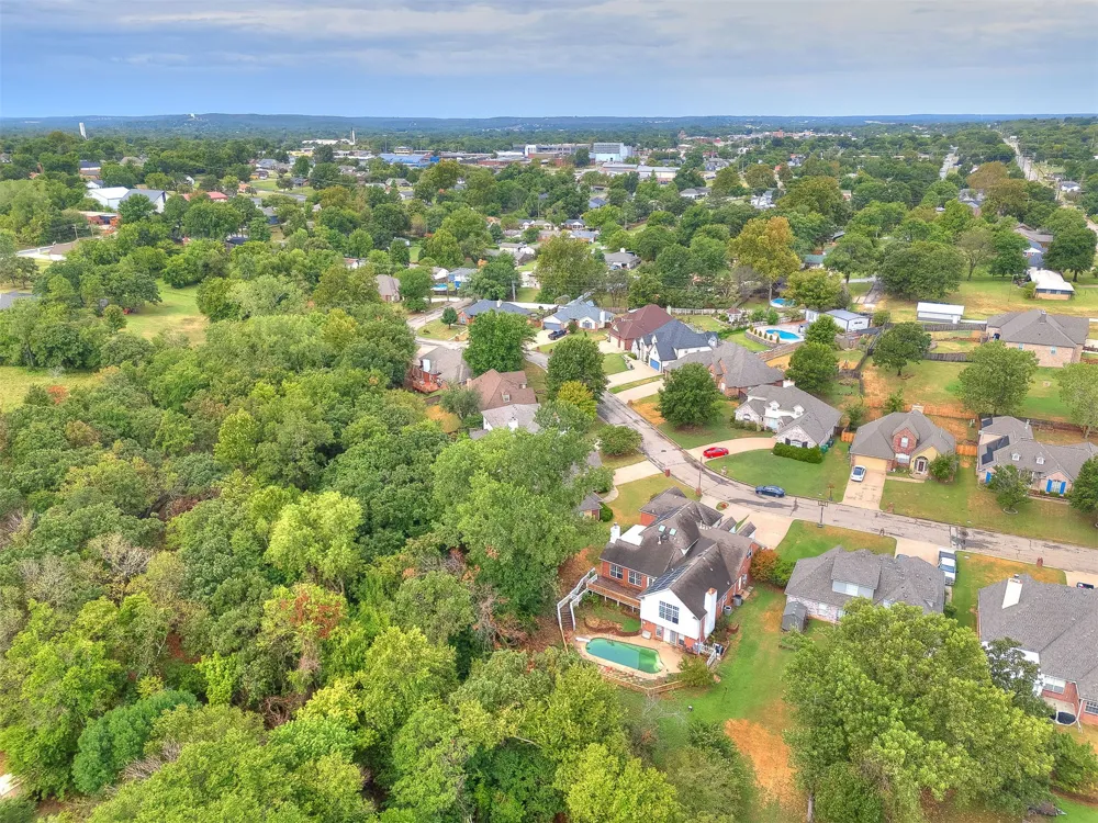 239 Woodview Lane Sapulpa, OK 74066