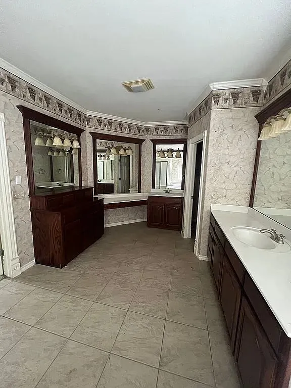 7826 E 100th Street Tulsa, OK 74133