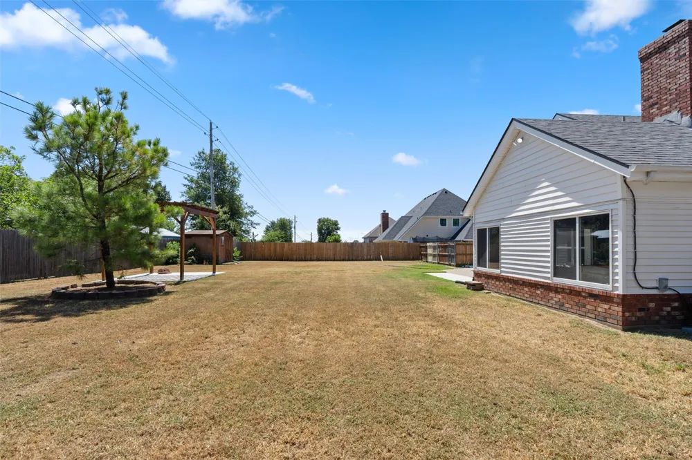 2624 Montrose Drive Bartlesville, OK 74006