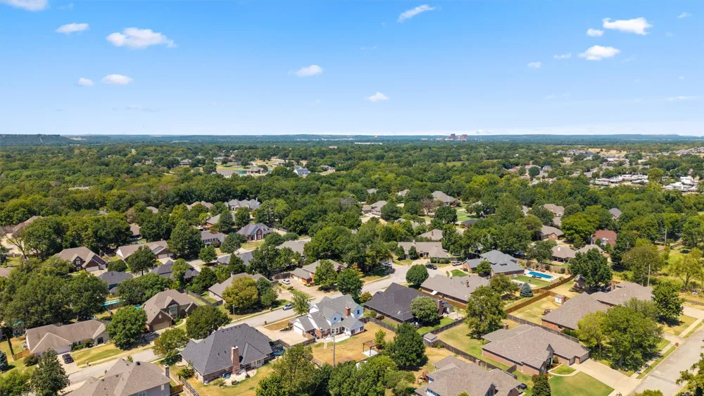 2624 Montrose Drive Bartlesville, OK 74006