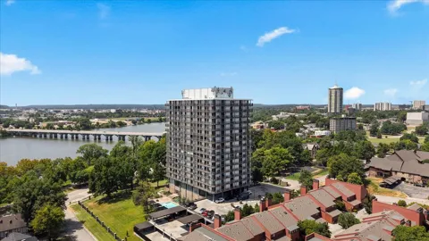 2300 S Riverside Drive #3F