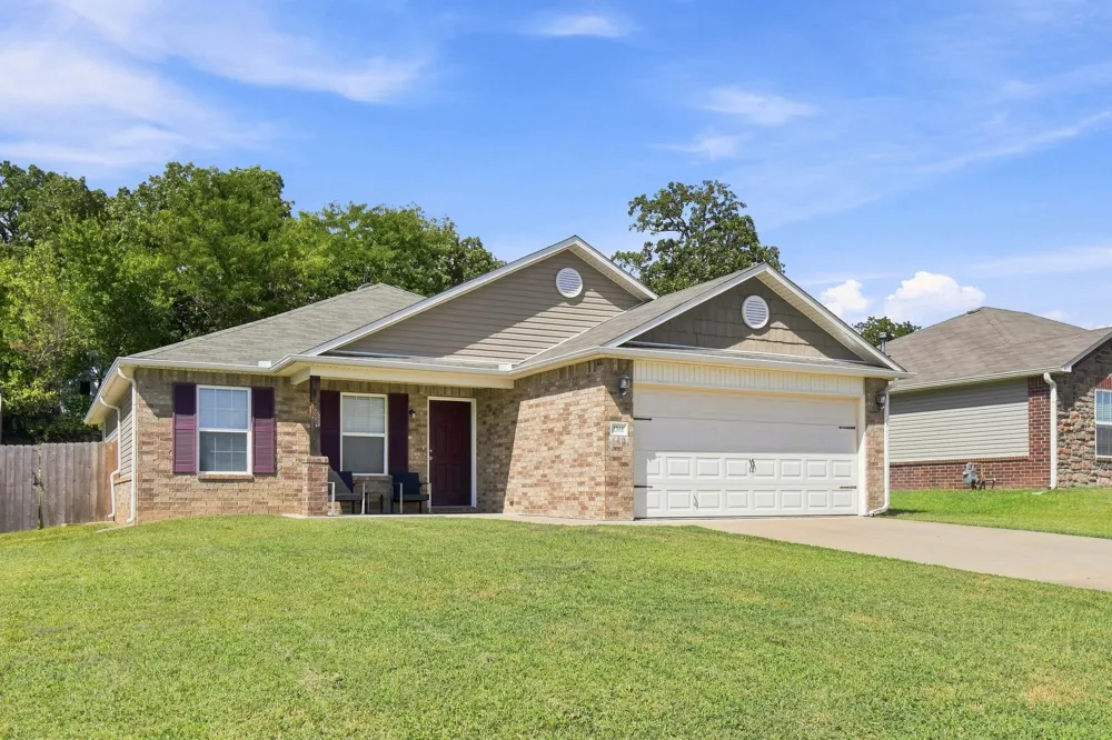 1365 Panther Lane Sapulpa, OK 74066