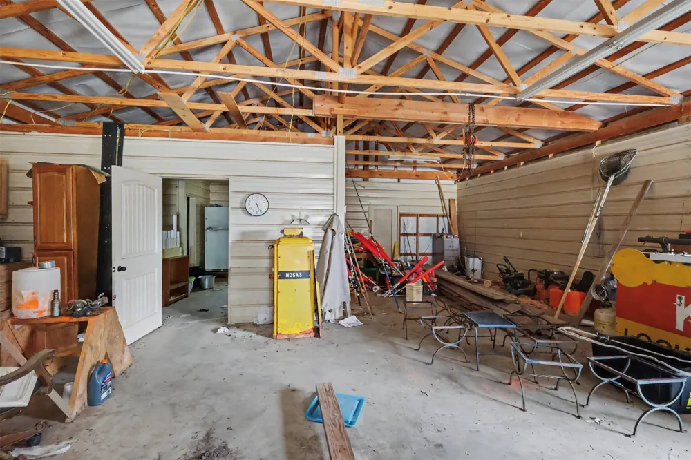 1915 S Lenapah Avenue Skiatook, OK 74070