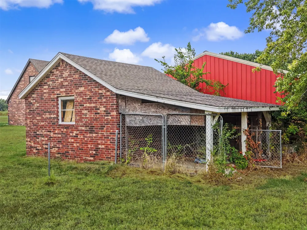 1915 S Lenapah Avenue Skiatook, OK 74070