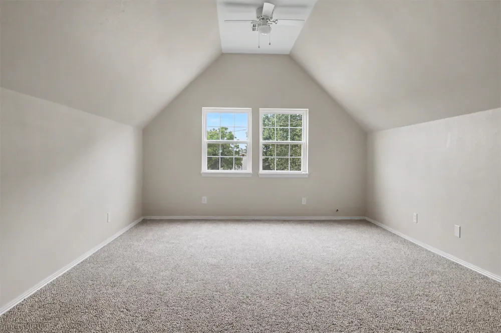 1915 S Lenapah Avenue Skiatook, OK 74070
