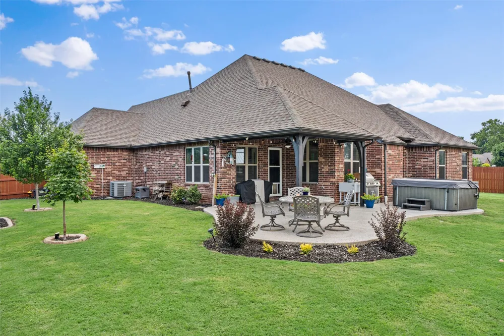 2108 Lester Avenue Bartlesville, OK 74006