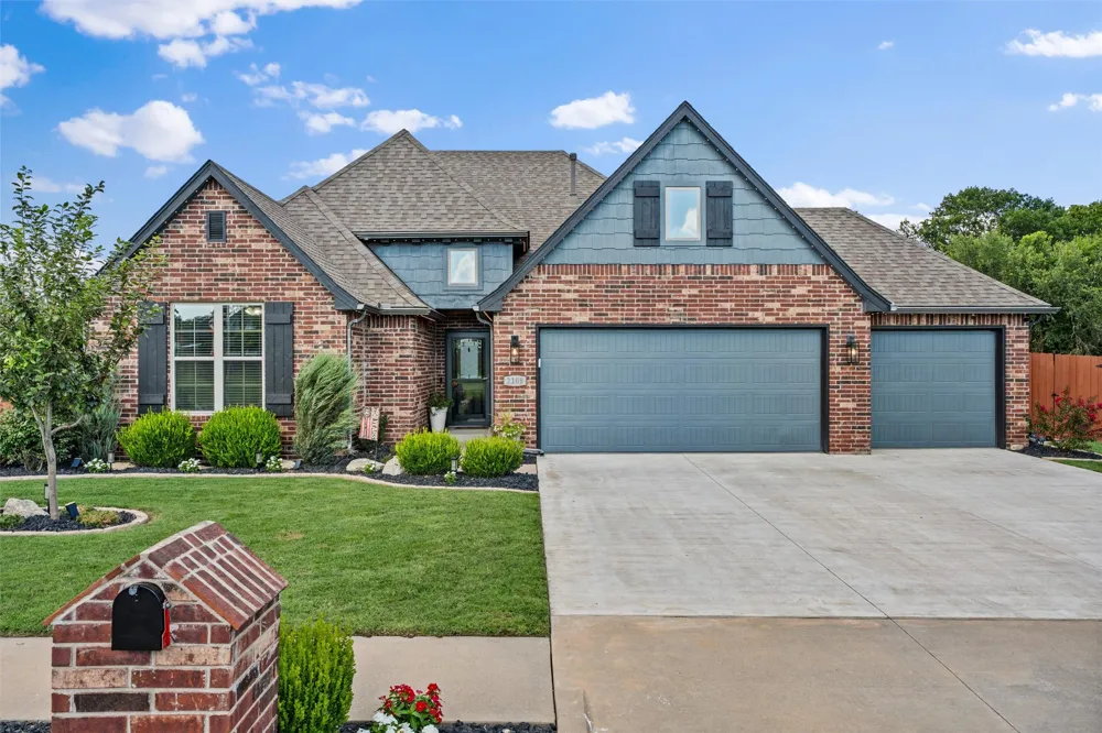 2108 Lester Avenue Bartlesville, OK 74006