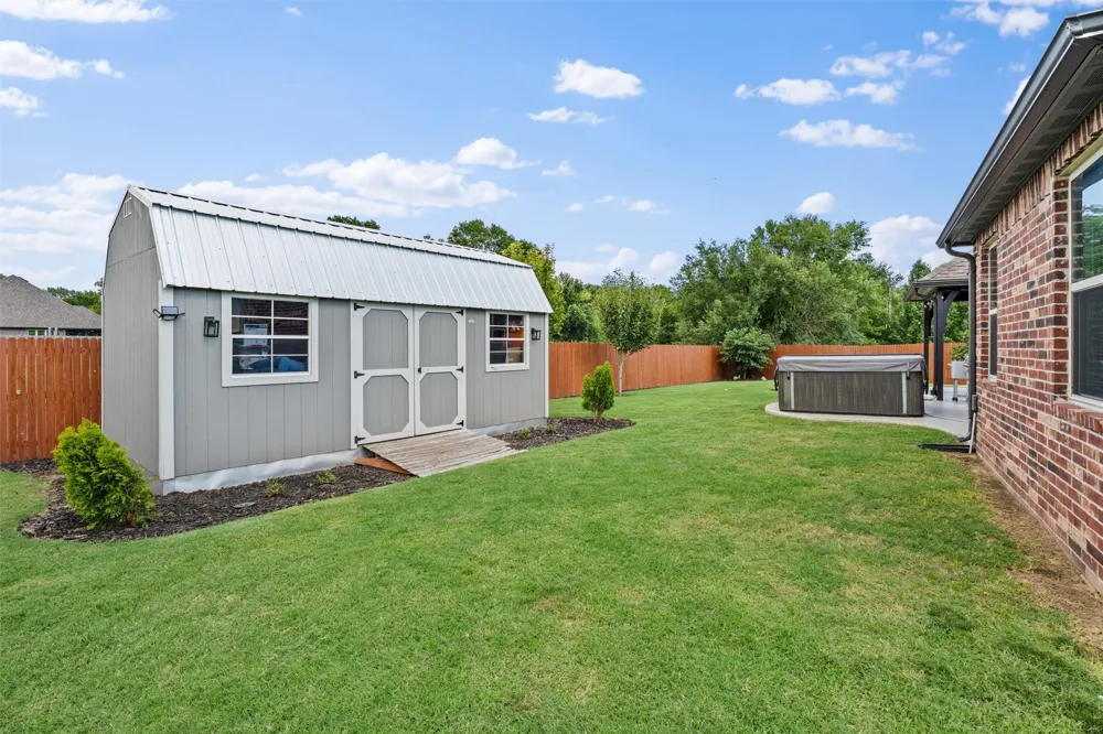 2108 Lester Avenue Bartlesville, OK 74006