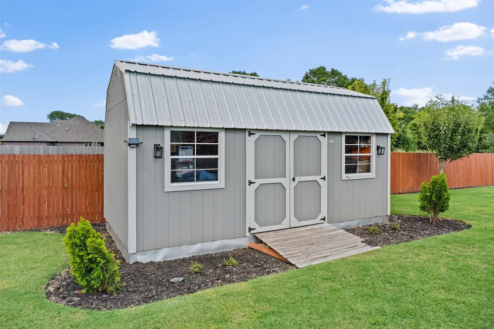2108 Lester Avenue Bartlesville, OK 74006
