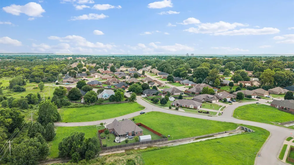 2108 Lester Avenue Bartlesville, OK 74006