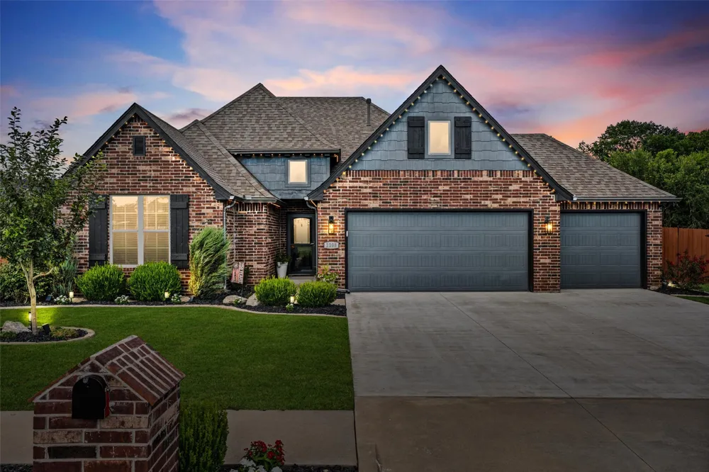 2108 Lester Avenue Bartlesville, OK 74006