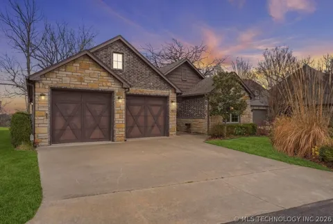 647 E Huntsville Place