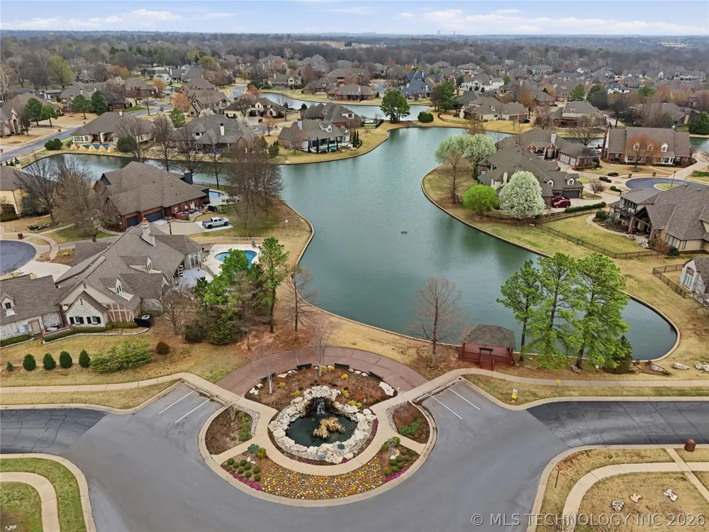 647 E Huntsville Place Broken Arrow, OK 74011