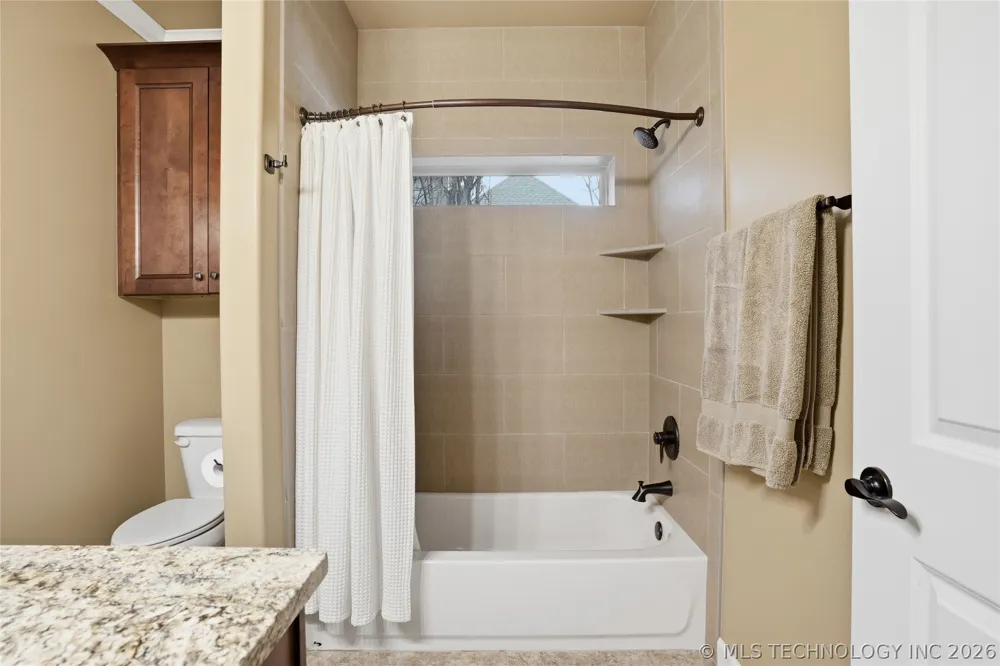 647 E Huntsville Place Broken Arrow, OK 74011
