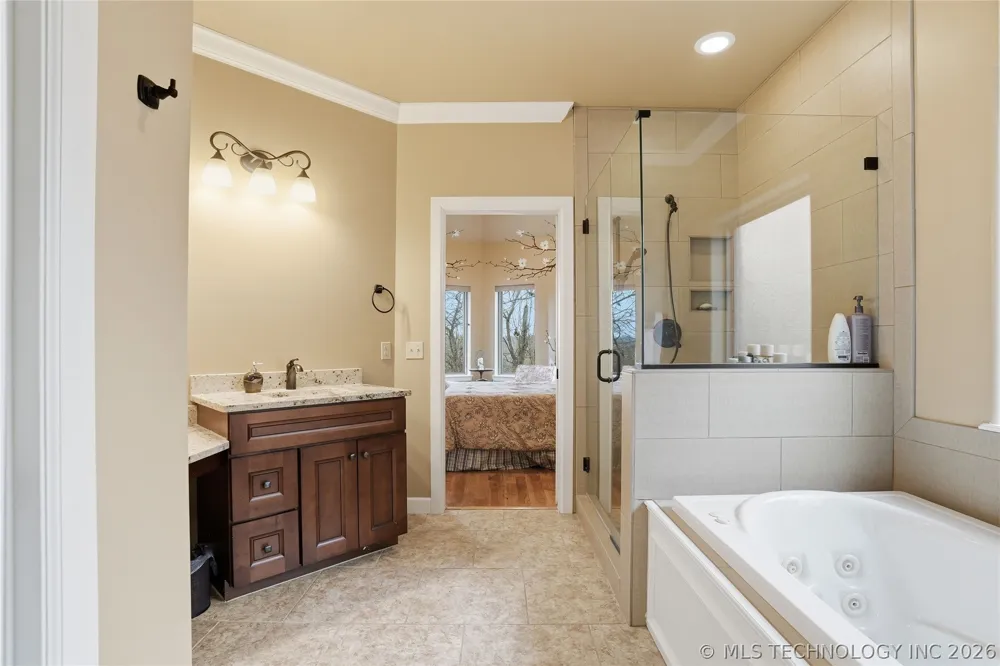 647 E Huntsville Place Broken Arrow, OK 74011