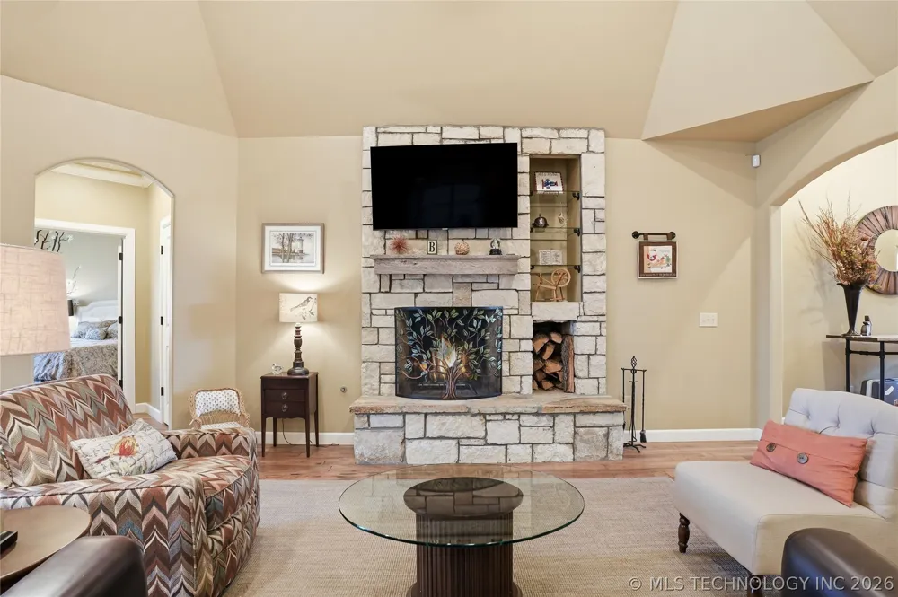 647 E Huntsville Place Broken Arrow, OK 74011